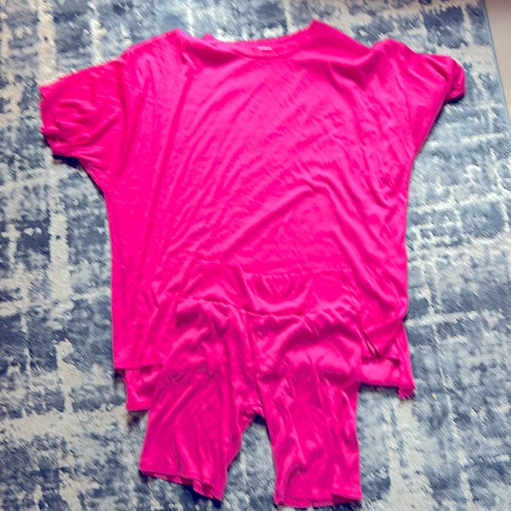 Novi Ribbed Tee + Shorts Set | fuschia pink